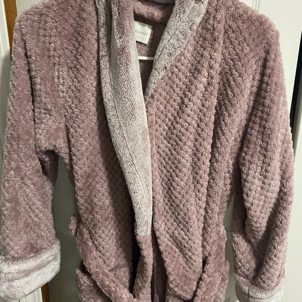 Luxurious Mauve Plush Robe - Picture 2 of 6